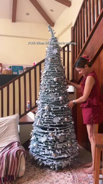 Ito yung Christmas Tree na wala ka ng gagawin, Napaka convenient at completo na 