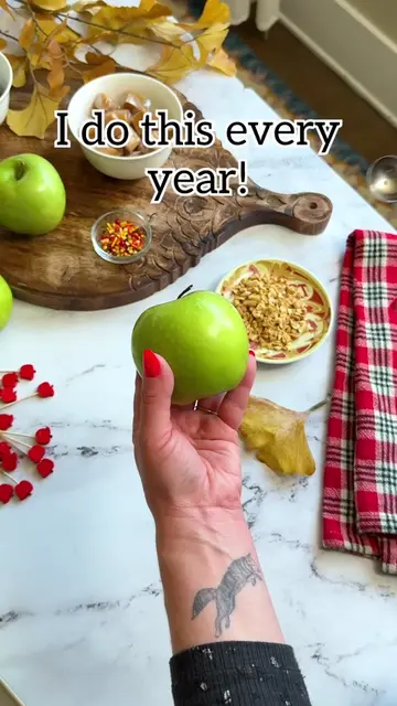 Mini Chocolate Caramel Apples Bites! 🍏 #caramel #apple #snackideas 