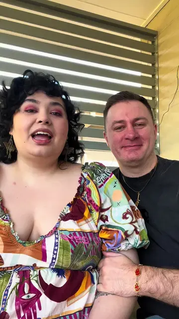 Hi we’re Jess & Christian and this is the story of our Art Exhibition 🖼️ . Arti