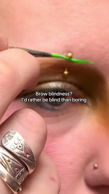 Using wet liners from @Glisten Cosmetics LTD  Disclaimer: this video is not spon