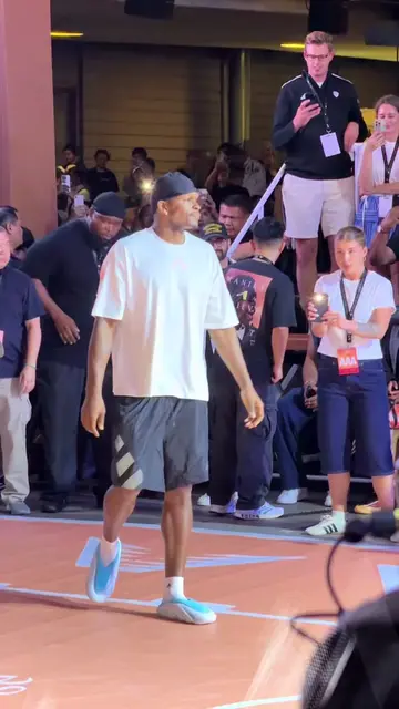 Anthony Edwards in Manila! 🐜🏀 Naglaro ako ng 1v1 at nakasama namin si Anthony 