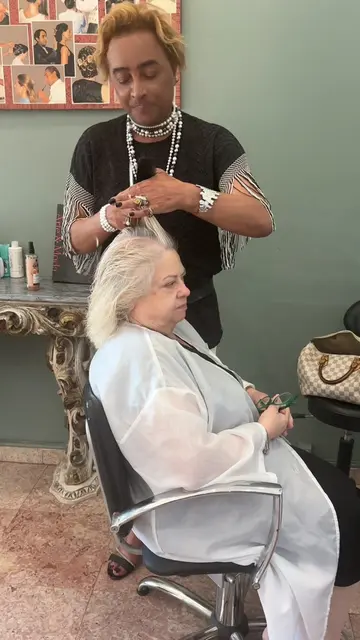 It is always such a pleasure to style the hair of this wonderful client of mine,