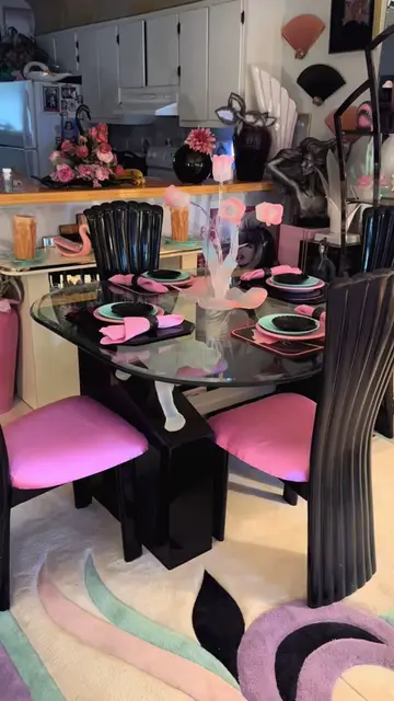 I really appreciate yall always showing love to the dining area i had created. I