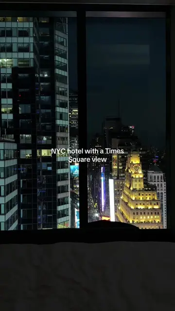 Tempo by Hilton Times Square King Corner room on the 37th floor 🗽 If you're loo