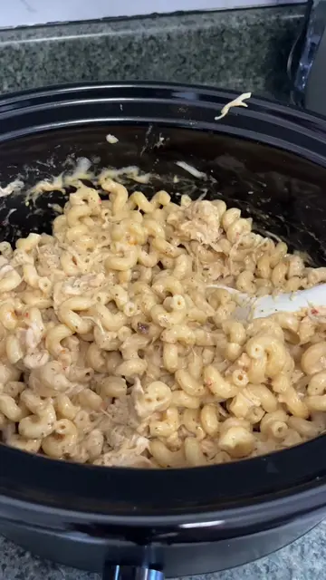 Another easy 5 minute prep crockpot recipe! Thanks @Luke Brown for the idea! 😊�