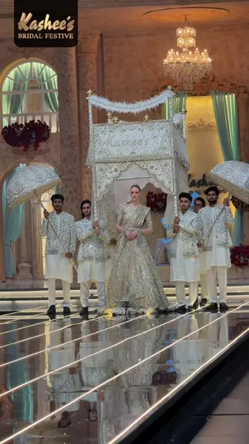 ✨ THE RAMP. THE GLAM. THE MOMENTS. ✨ From stunning models to our favourite actre