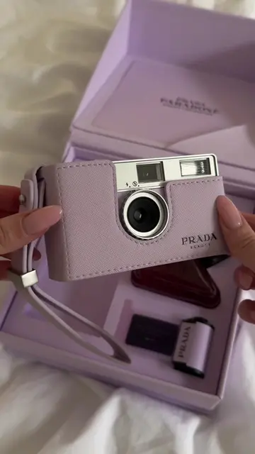 Through the lens of Sweet Chemistry📸🎞️ @Prada @pradabeauty  unboxing  PRADA Pa
