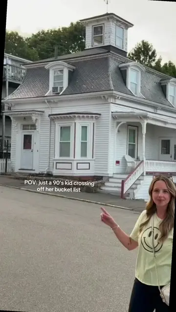 Save this for your next trip to Salem! My childhood heart is happy and my bucket