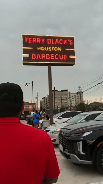 BBQ Restaurant in Houston Tx, you must try! 📍1329 N. Shepherd Dr #htxfood #rest