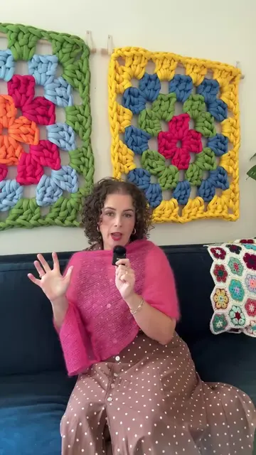 your walls NEED a giant granny square!!!!! #crochet #crochettok #grannysquare #c