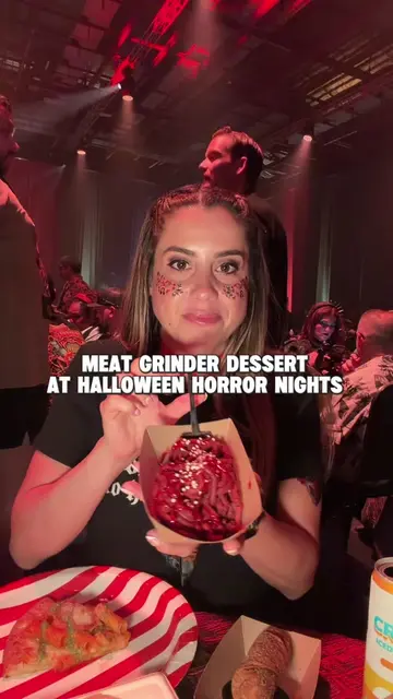 this dessert at HHN35 has had some mixed reviews 🥩🍰 This dessert is red velvet