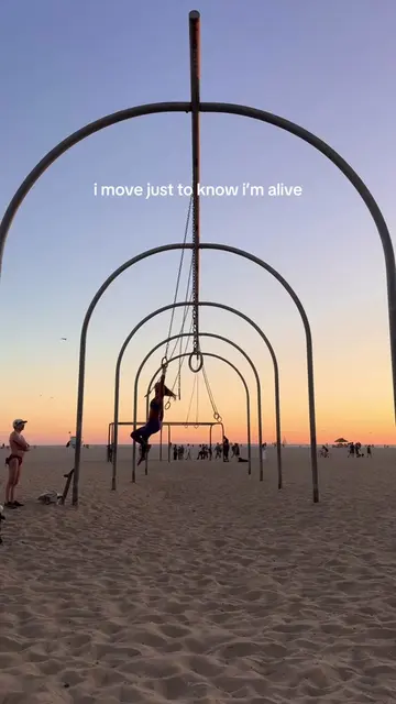 Just to feel it #SantaMonica #TravelingRings #Fitness #Challenge #MuscleBeach 