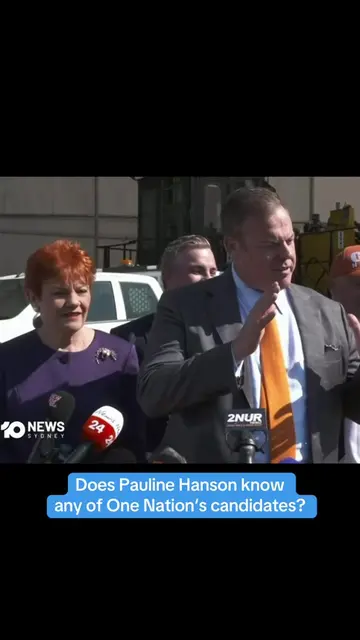 Pauline Hanson has interrupted her newly appointed state leader to ask him to sp