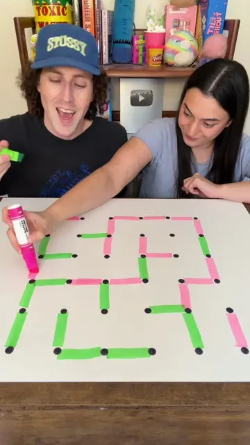 GRID WAR😈🏁 (Lizard🦎 vs Pink💕 edition) #GameNight #boardgames #games #couples