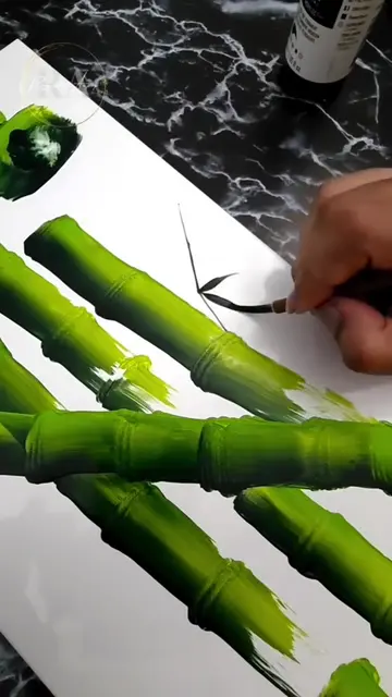 Renjitha Anoop is an artist and educator who shares clear, step-by-step painting