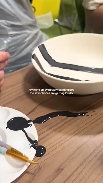 Modern art? #potterypainting #saxophonesgetinglouder #trending #disaster #terrib