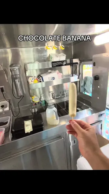Would you eat a frozen chocolate banana 🍌🍌🍌???? #banana #food #fruits #lol #f