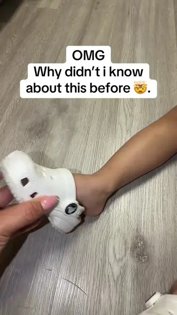 Why didn’t I know about this before. #lifehacks #lifetips #crocs #shoes #tips 