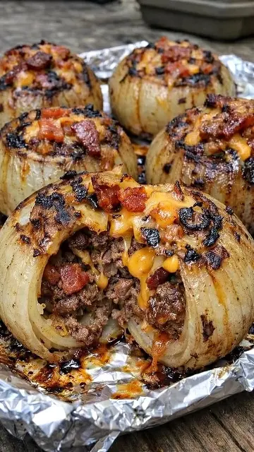🧅🥓 Firecracker Bacon Cheddar Cheeseburger Stuffed Onion Bombs
 🛒 Ingredients
