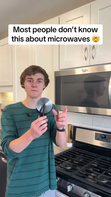 Never forget to do this before cooking #waitforit #noway #safety #lifehacks 