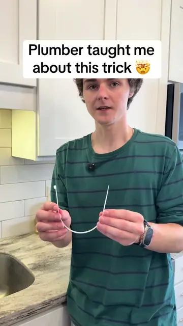 I can’t believe I didn’t know this #waitforit #noway #safety #lifehacks 
