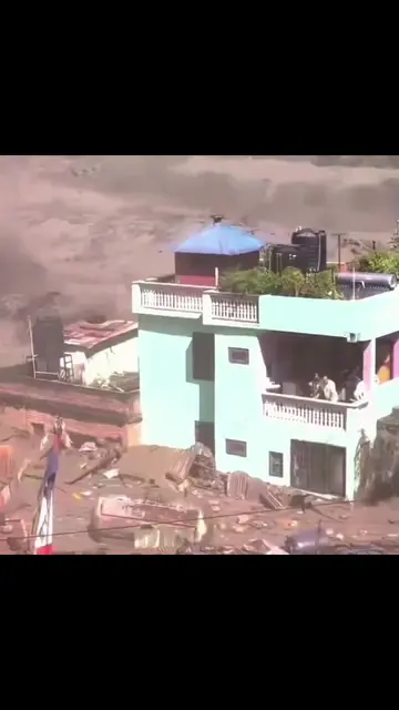 The house that survived the devastating flood is explained. #NEPAL #NepalFloods 