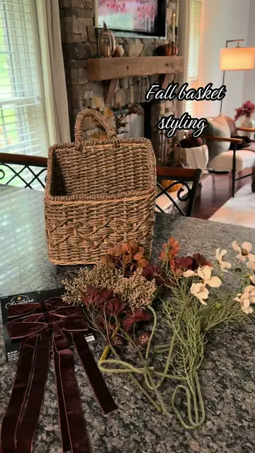 A little fall basket moment 🍂 Target basket + Hobby Lobby florals = the coziest