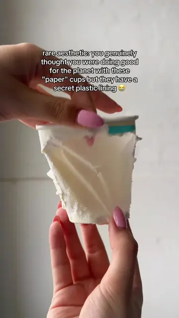 looks like your average takeaway coffee cup… but there’s a little secret 👀 most