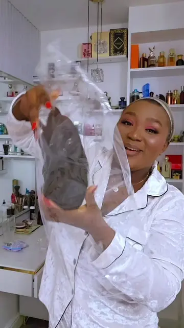 I was so impressed the moment I brought out my revamped wig I got from Nigeria! 