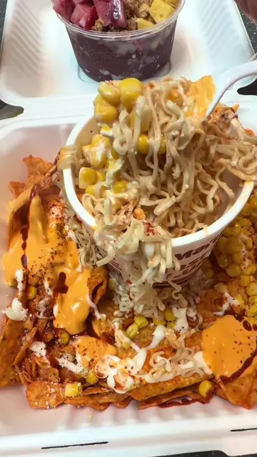 Wheaton Mall said “come hungry” because Sabrosito Snack Bar has EVERYTHING. 😂🔥