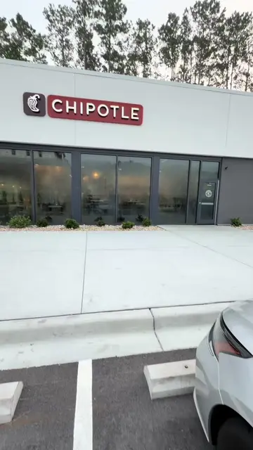 My favorite post lift fuel @Chipotle👩‍🍳💋 #chipotlepartner #fyp 