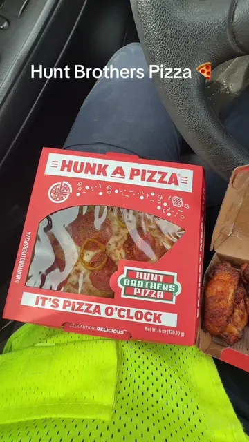 #huntbrotherspizza #huntbrothers #pizza #louisiana 
