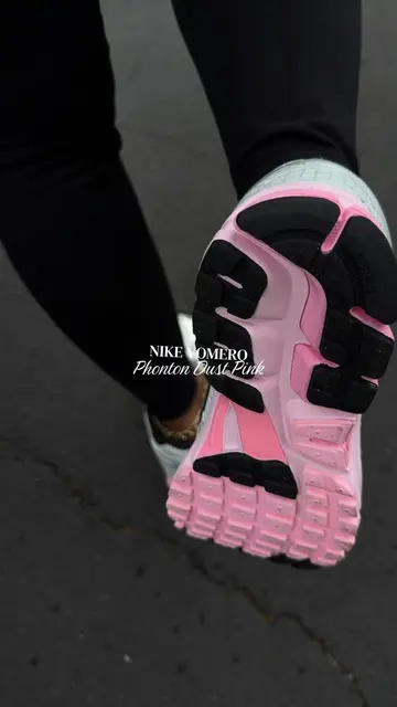 This baby pink though💖✨ @Packicks #nike #nikevomero #nikevomero5 #photondustpin