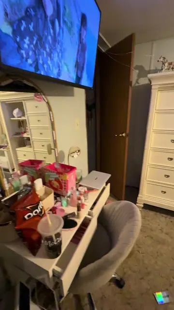 Part 2 of transforming my daughter’s room into the bedroom she’s always wanted! 