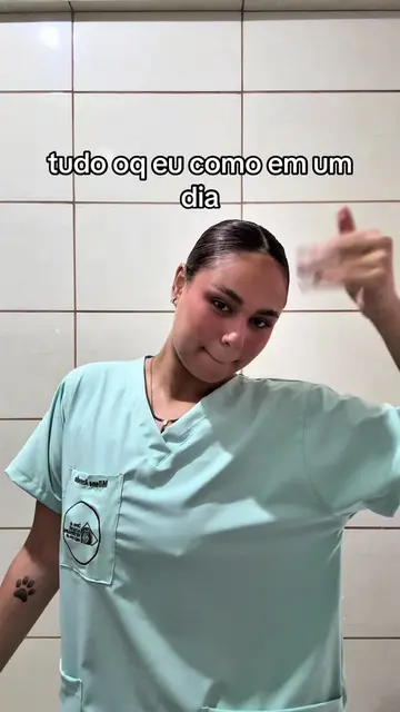 eu me alimentei no meio fio da rua, mas não fugi do plano! FOCO AMIGAS!!!!  minh