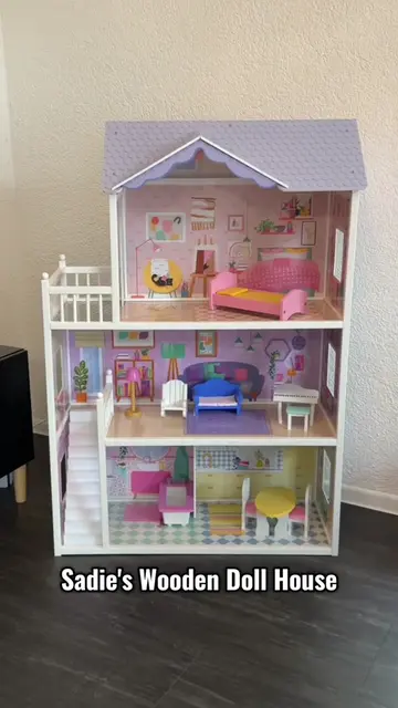With 3 detailed floors and 10 colourful pieces of wooden furniture, 123cm Sadie'