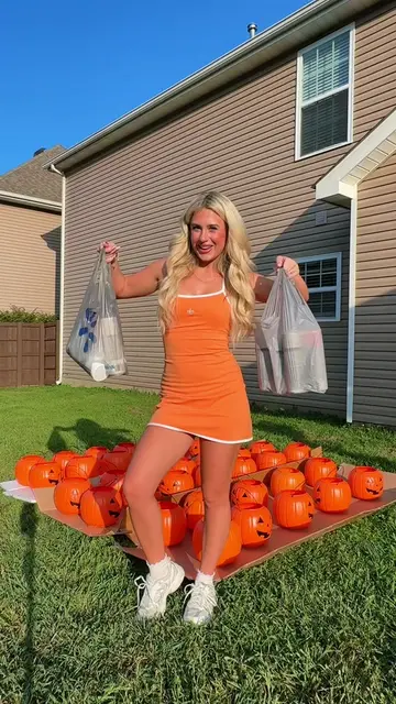 Pumpkin arch pt.2 🎃🎀