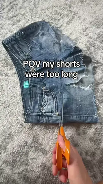 the perfect length of shorts has entered the chat #minishorts #2000s #y2k