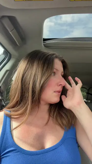 Do we think i made it out of the car… 🐝  #stuck #storytime #help #momtok #pov 