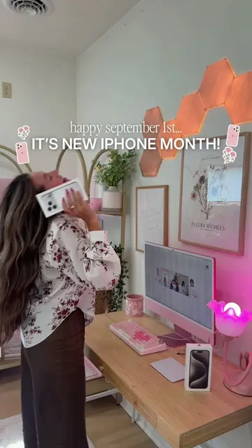 SHE’S DEFROSTING! 📱💗🤭 are you looking forward to the new iphone 18 pro max th