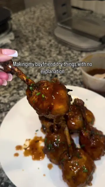 Today we have Sweet Chili Chicken Lollipops! 🍗🌶️ These make a great gaming sna