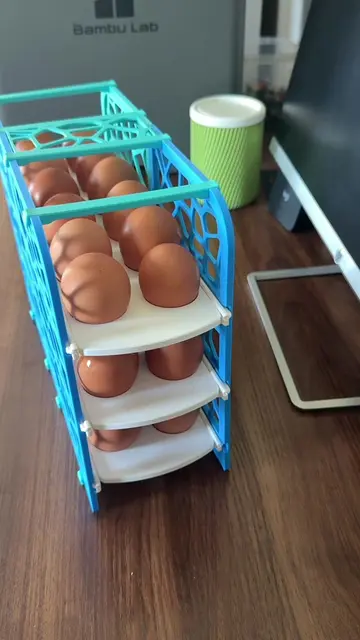 Makes taking eggs out of the fridge easier! I love this thing! 😜🥚 #3dprinting 