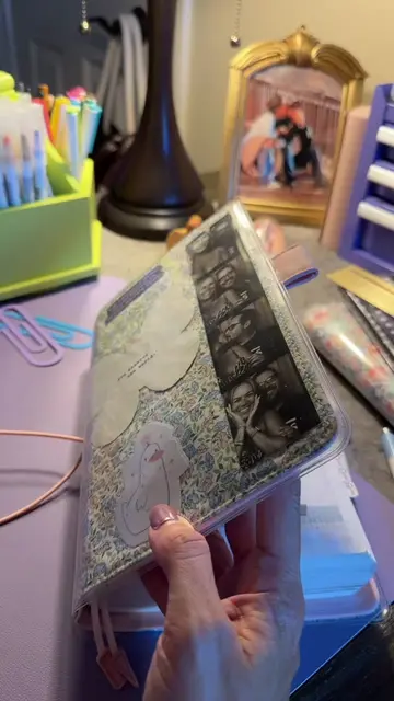 If you’ve been wondering what to do with your monthly spreads, maybe this will h