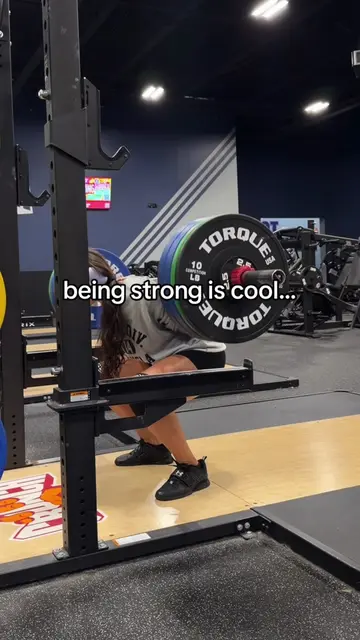 real strength is helping others find theirs 🫶🏼💪🏼 #gym #fitness #gymcommunity