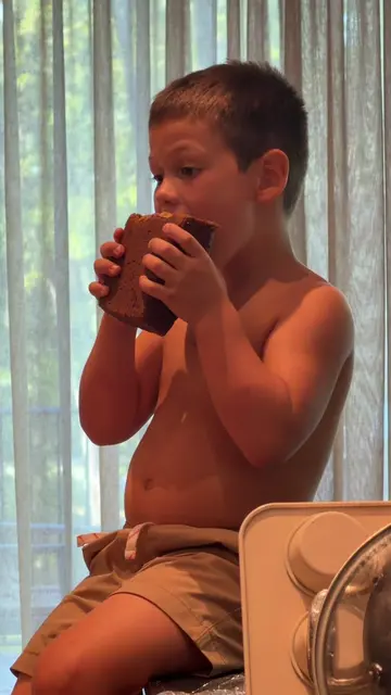hahahaha with three kids….. you just kind of say “eh….. it’s fine”   #momswithto