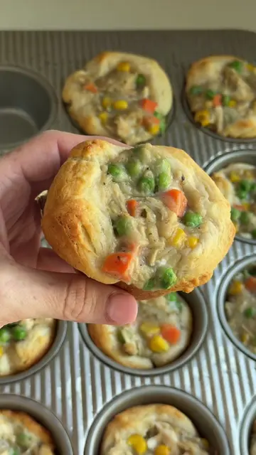 MINI CHICKEN POT PIES  1 cup shredded chicken 1 can cream of chicken soup 1 cup 
