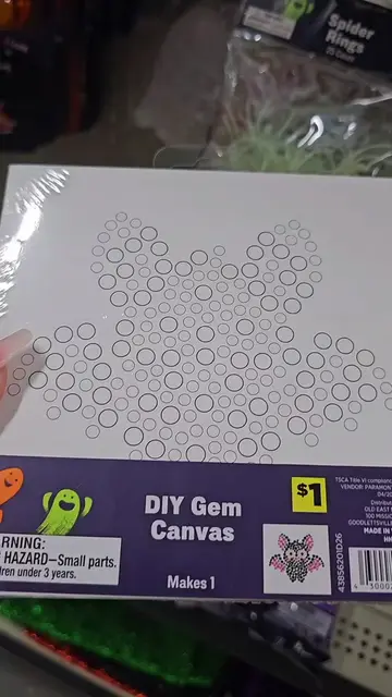 Found these little $1 diamond painting canvases at Dollar General.  Perfect for 