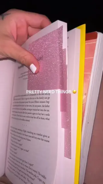 No edits just flash 💅🏽📋✨ — #sparkly #stickynotes #girlythings