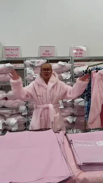 Let’s goooo 💖💖 #angelnumbers1111 #dressinggown #pyjamaset #SmallBusiness #cosy