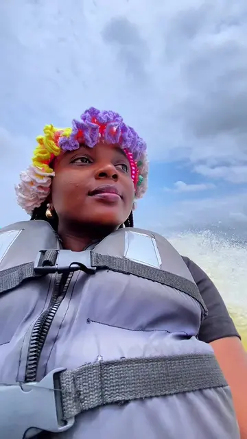 This is how I get to the island most of the time ⛴️  . #ikorodu #ikoroduferry #f